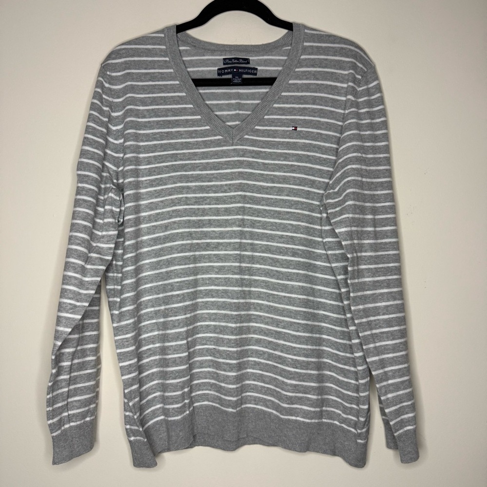 TOMMY HILFIGER Preppy Striped Collegiate Business Casual Cozy Gray Fall Sweater